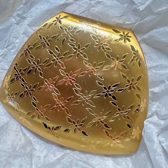 Vintage Elgin American Floral Makeup Compact, 1940's - Picture 3 of 15